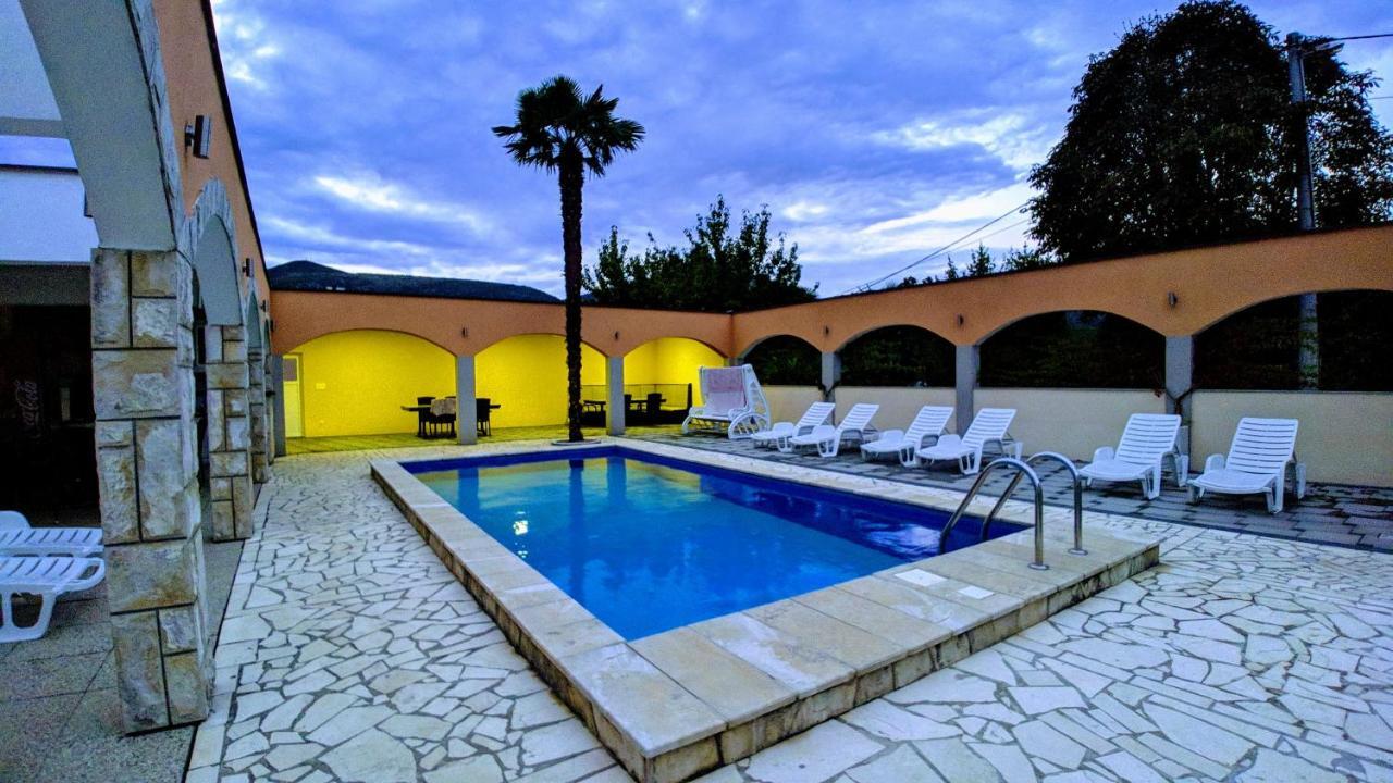 Holiday Home Rozic - Villa With Private Seasonal Heated Pool Мостар Екстериор снимка